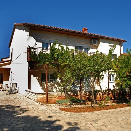 Apartment Valentina Ližnjan Екстериор снимка