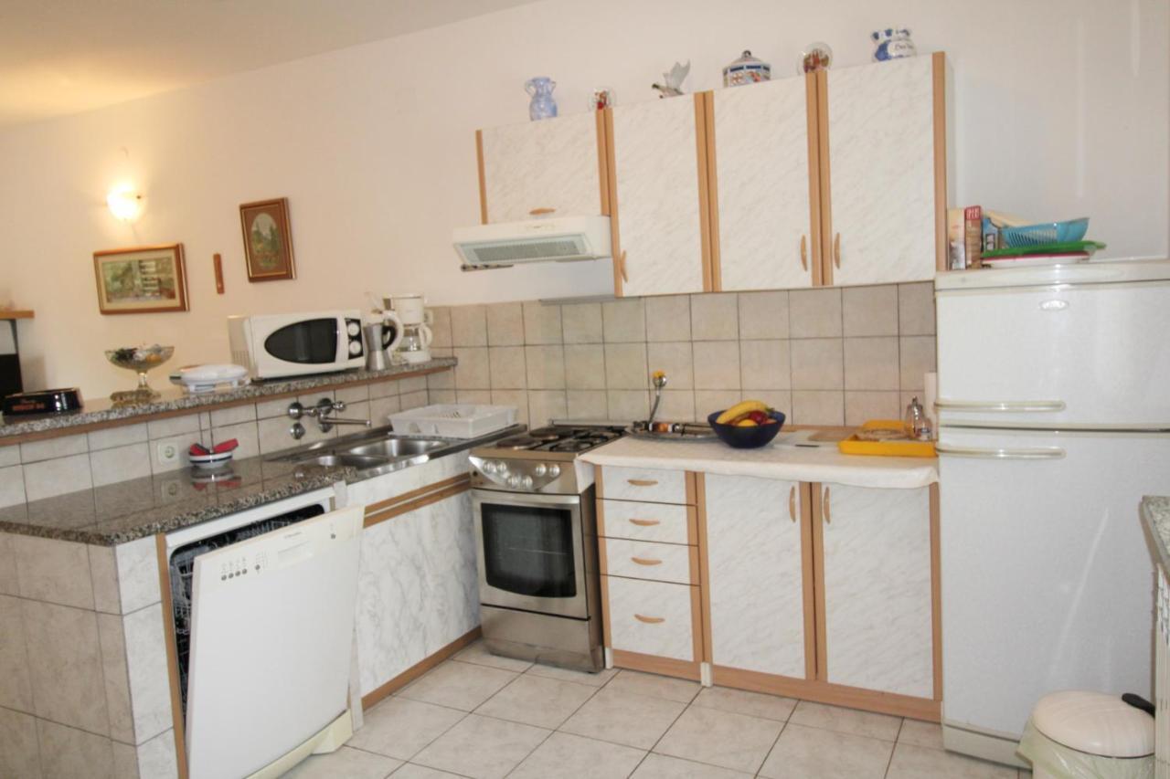 Apartment Valentina Ližnjan Екстериор снимка