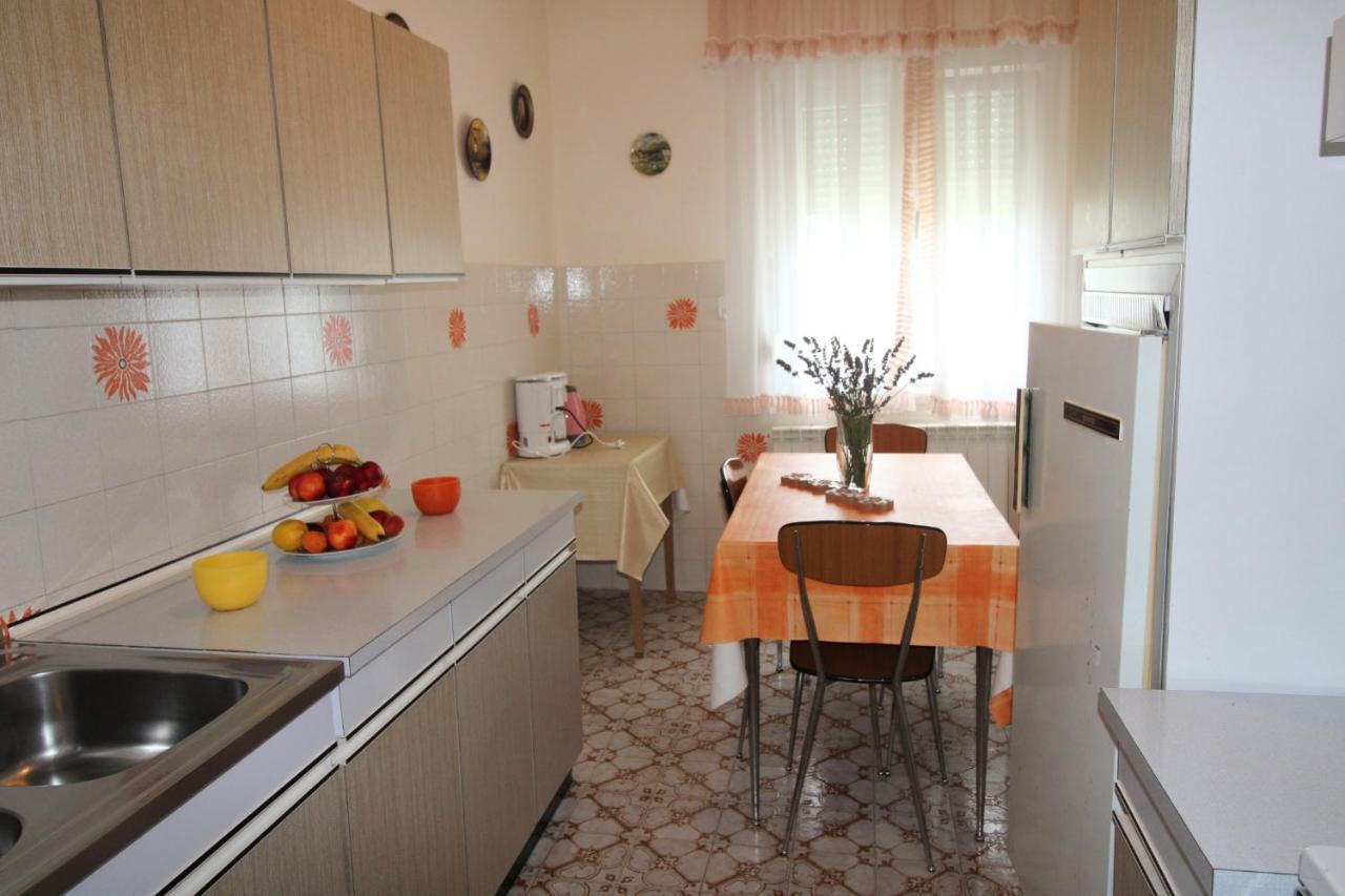 Apartment Valentina Ližnjan Екстериор снимка