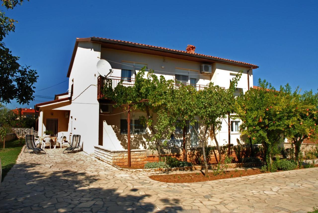 Apartment Valentina Ližnjan Екстериор снимка
